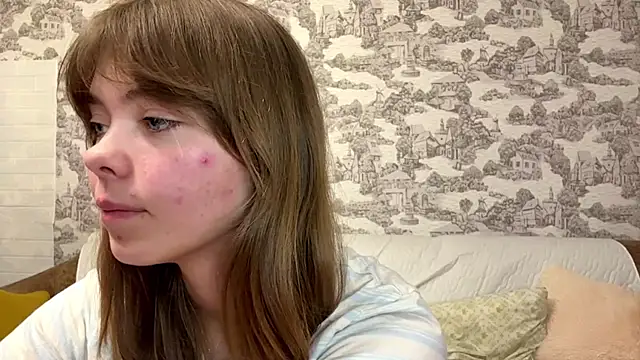 CoralinaEastoy online show from October 7, 9:01 pm