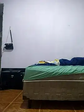 Snapshot of Rafaschuler chatting on November 12, 8:26 am Rafaschuler online show from November 12, 8:26 am