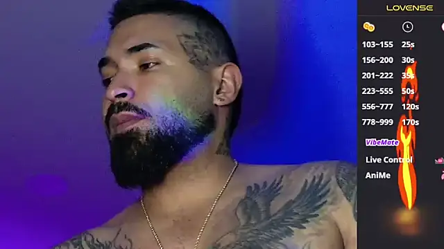Snapshot of Max-prada chatting on June 30, 2:34 am Max-prada online show from June 30, 2:34 am