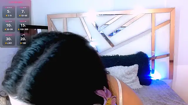 hannia baileys online show from November 11, 9:15 pm