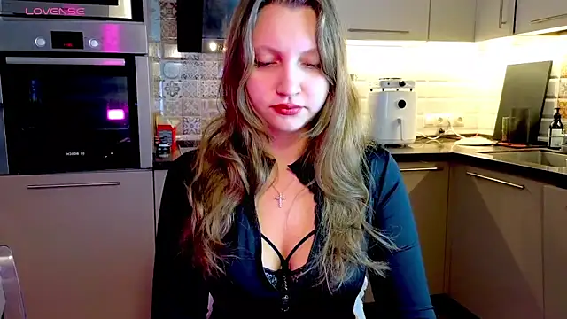 Snapshot of Brightsstar chatting on February 3, 2:33 pm Brightsstar online show from February 3, 2:33 pm