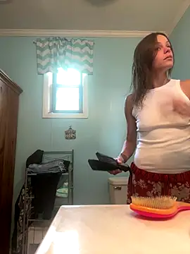 Candy Shower online show from September 11, 3:45 pm