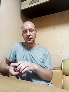 Snapshot of ToughDraft14 chatting on September 24, 9:51 pm ToughDraft14 online show from September 24, 9:51 pm