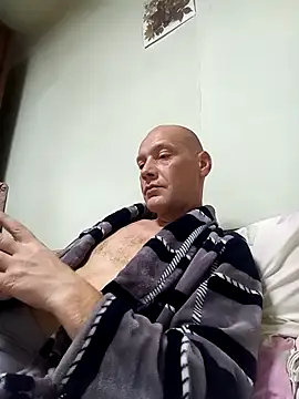 Snapshot of ToughDraft14 chatting on October 10, 9:52 am ToughDraft14 online show from October 10, 9:52 am