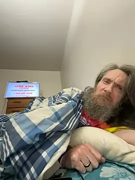 eager1975 online show from March 27, 11:10 am