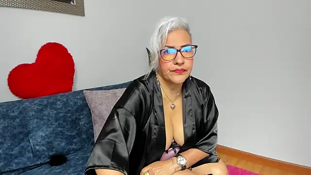 Snapshot of marilyn70 chatting on February 5, 10:25 pm marilyn70 online show from February 5, 10:25 pm