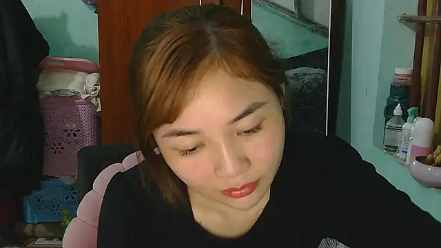 Uhem112 online show from November 11, 1:44 pm