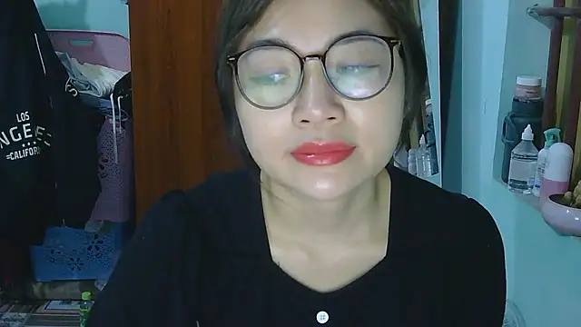 Uhem112 online show from November 17, 12:49 am