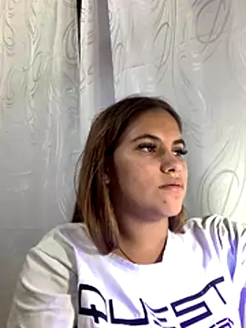 Snapshot of MiiluRosse chatting on November 18, 10:47 pm MiiluRosse online show from November 18, 10:47 pm