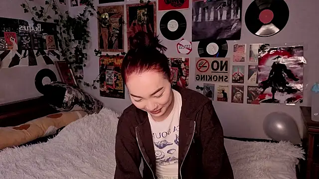 OdetteBiddy online show from February 22, 8:07 pm