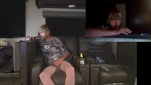 Snapshot of Cobra500hp@xh chatting on December 22, 8:55 am Cobra500hpxh online show from December 22, 8:55 am