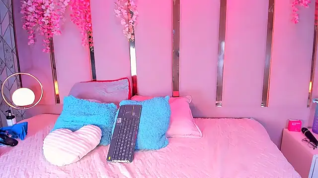 EmmaWilliam1 online show from February 3, 6:40 am