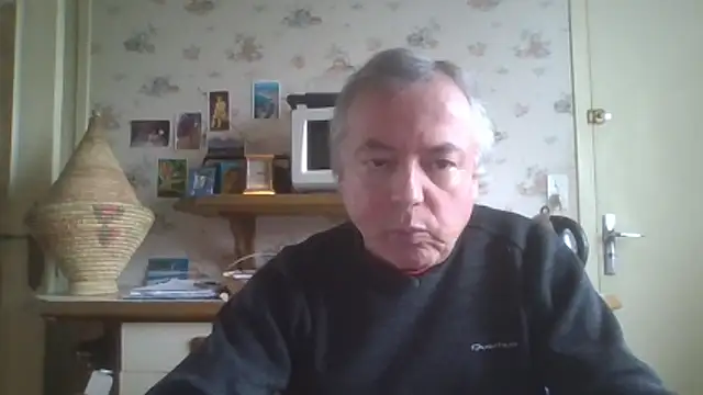 Snapshot of gegevincent chatting on May 17, 10:55 am gegevincent online show from May 17, 10:55 am