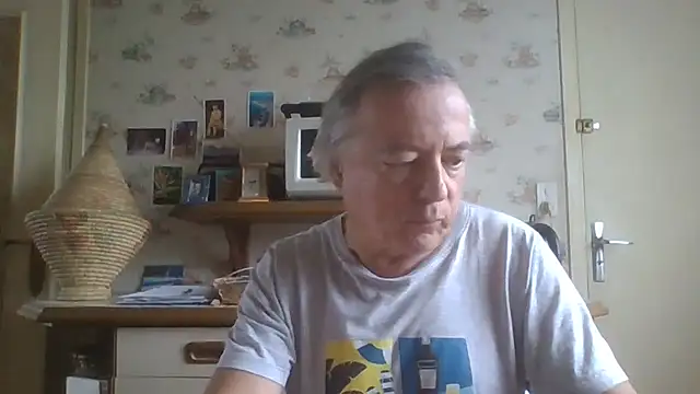Snapshot of gegevincent chatting on May 31, 10:33 am gegevincent online show from May 31, 10:33 am