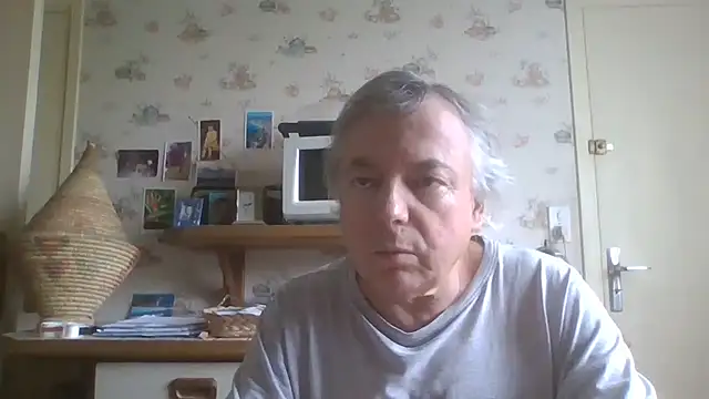 Snapshot of gegevincent chatting on June 6, 1:49 pm gegevincent online show from June 6, 1:49 pm