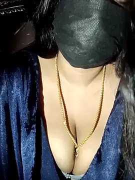 umairahaasan 1 online show from November 11, 11:21 am