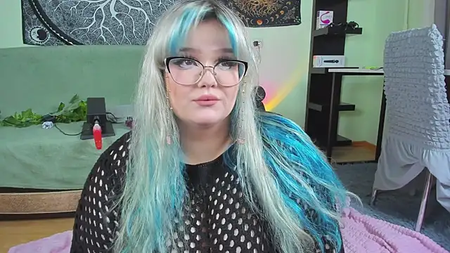  CandyM1lky  online show from October 20, 6:36 am