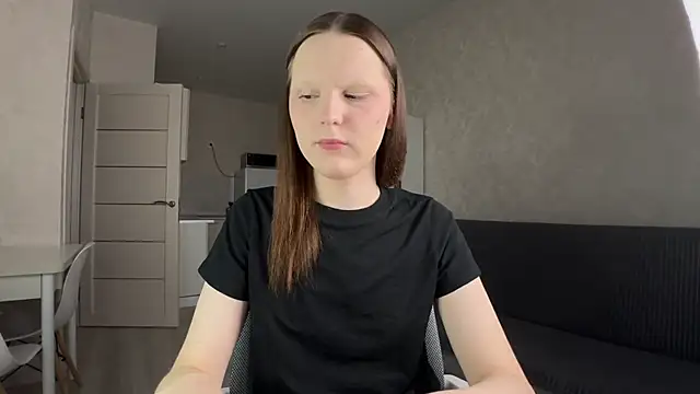 Snapshot of vertul1ana chatting on June 25, 1:37 pm vertul1ana online show from June 25, 1:37 pm