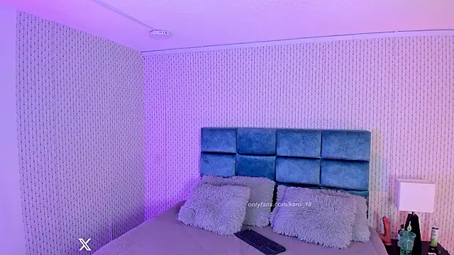 karoliine jones online show from March 14, 9:31 pm