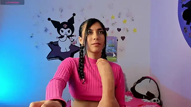 Snapshot of Alanaloiiss_ chatting on October 10, 2:32 am Alanaloiiss online show from October 10, 2:32 am