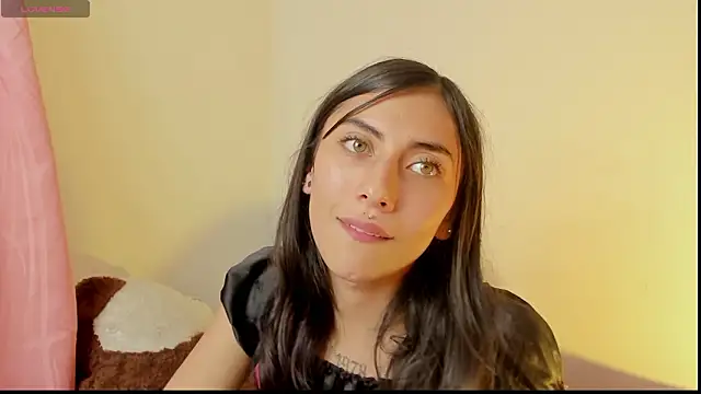 Alanaloiiss  online show from February 21, 4:02 am