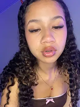 Snapshot of jadee8 chatting on October 5, 1:37 am jadee8 online show from October 5, 1:37 am