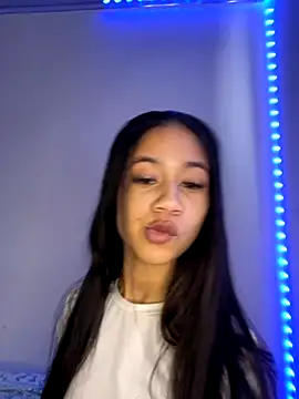 Snapshot of jadee8 chatting on November 6, 6:31 pm jadee8 online show from November 6, 6:31 pm