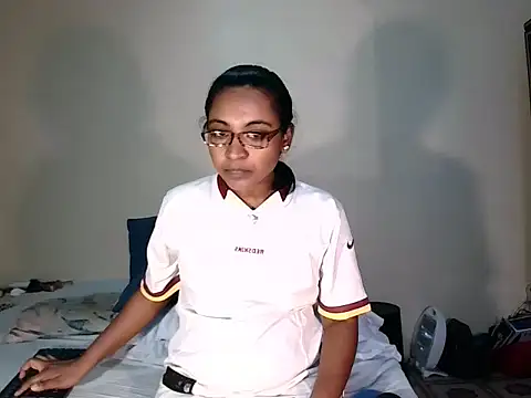 Snapshot of indiansweetflava chatting on November 23, 5:40 am indiansweetflava online show from November 23, 5:40 am