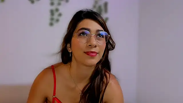 sara doll77 online show from April 16, 7:36 pm