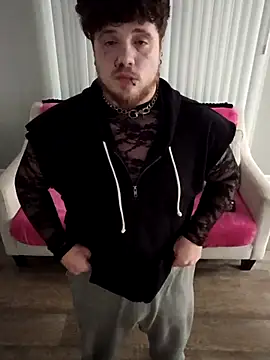 Snapshot of Kiami_Noara chatting on February 24, 1:58 am Kiami Noara online show from February 24, 1:58 am