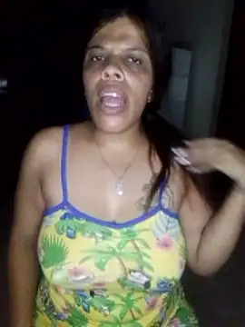 Snapshot of Esperanza_13 chatting on May 9, 2:39 am Esperanza 13 online show from May 9, 2:39 am