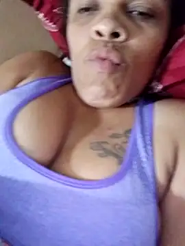 Snapshot of Esperanza_13 chatting on June 5, 2:07 am Esperanza 13 online show from June 5, 2:07 am