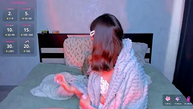 LolaMeddisson online show from April 10, 4:39 am