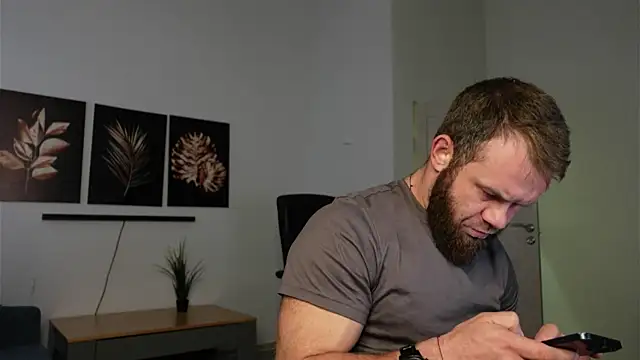 Stewart Barnz online show from October 9, 6:00 am