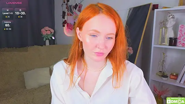JoyceJones online show from September 19, 7:03 pm