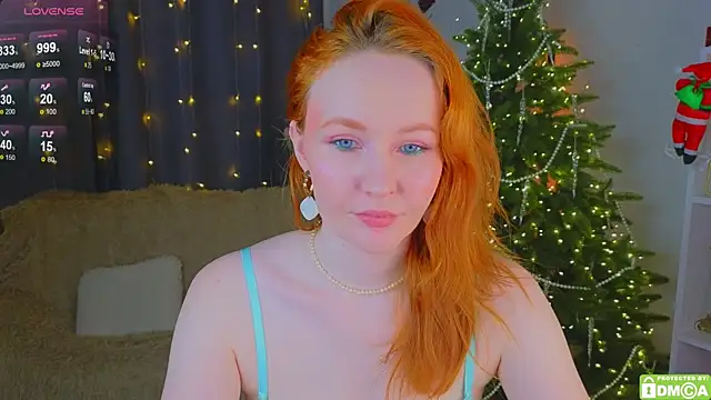 JoyceJones online show from December 20, 9:22 pm