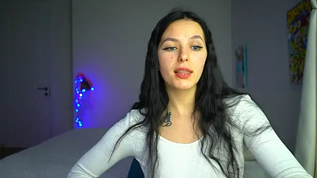 EwelynScott online show from December 15, 1:37 pm