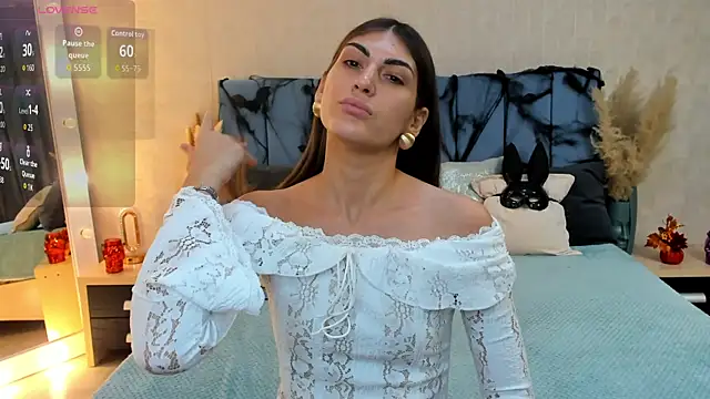 Snapshot of MaggieTurner chatting on October 23, 2:00 am MaggieTurner online show from October 23, 2:00 am