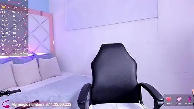 molly gomezz online show from September 23, 11:08 pm