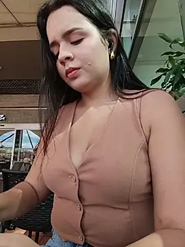 Snapshot of Lambedora_69 chatting on June 2, 7:27 pm Lambedora 69 online show from June 2, 7:27 pm