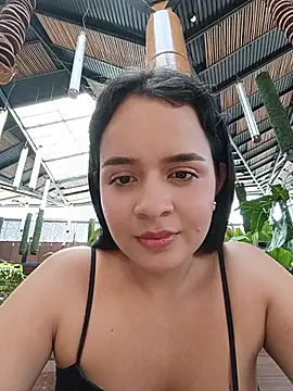Snapshot of Lambedora_69 chatting on June 10, 7:13 pm Lambedora 69 online show from June 10, 7:13 pm