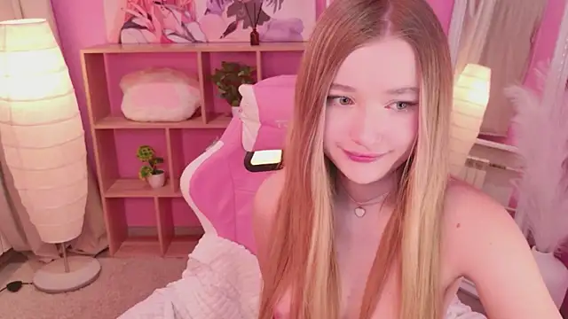 Snapshot of milaa_sun chatting on April 25, 1:41 pm milaa sun online show from April 25, 1:41 pm