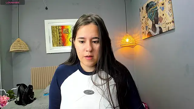 tulunaroja online show from November 9, 1:09 pm