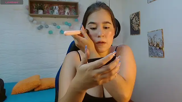 tulunaroja online show from November 21, 8:07 pm