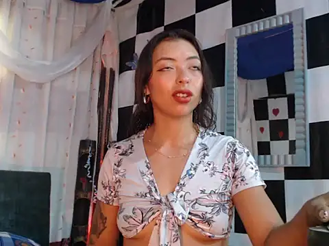 kendraof online show from November 7, 6:08 pm