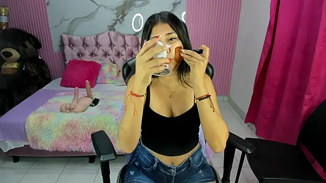 Mindy 19 online show from November 30, 10:52 am