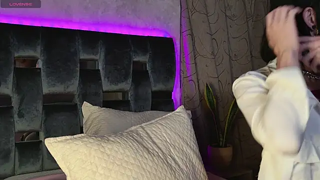 Taurito    online show from October 10, 4:44 am