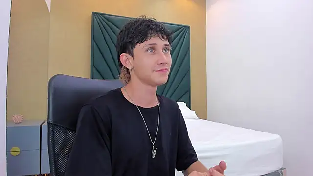 Michael blue online show from December 19, 12:01 pm