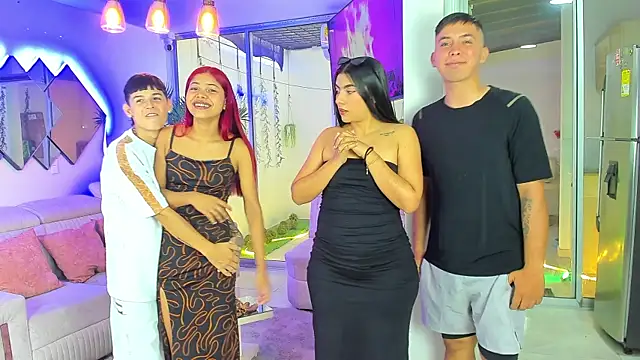 stangirls  online show from April 7, 9:37 pm