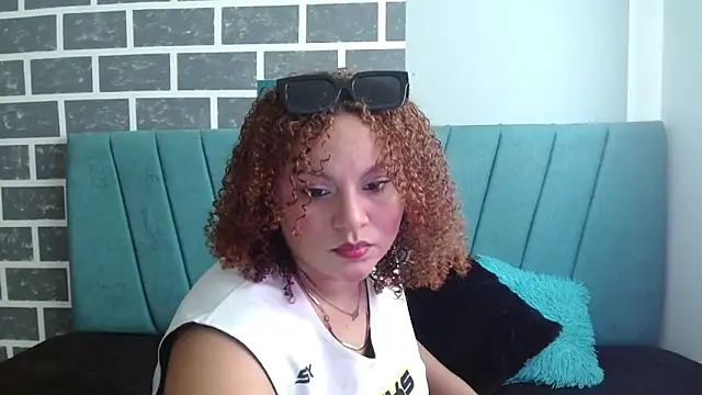 Snapshot of Yera_carey chatting on October 15, 5:35 pm Yera carey online show from October 15, 5:35 pm